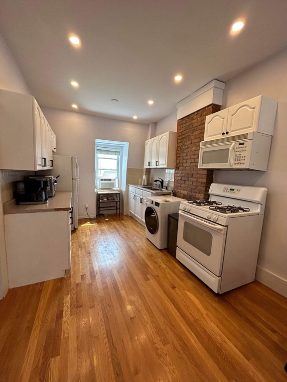 property at 4 Viking St
