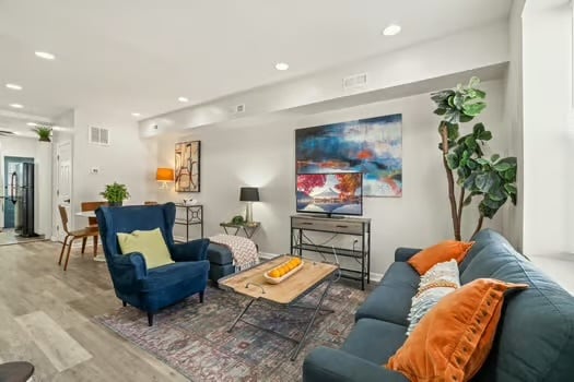 property at 2010 S Beechwood St