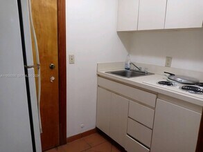 3127 Coral Wy in Coral Gables, FL - Building Photo - Building Photo