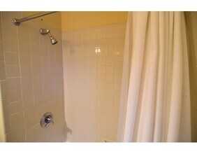 11 Goodwin Plz in Brookline, MA - Building Photo - Building Photo