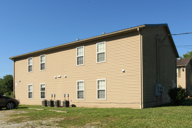 208 Hardin St in Taylorsville, KY - Building Photo - Building Photo