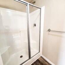 8027 Harbour Dr in Fair Haven, MI - Foto de edificio - Building Photo