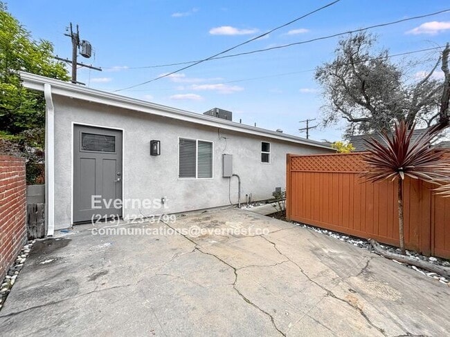 property at 3456 Redondo Blvd