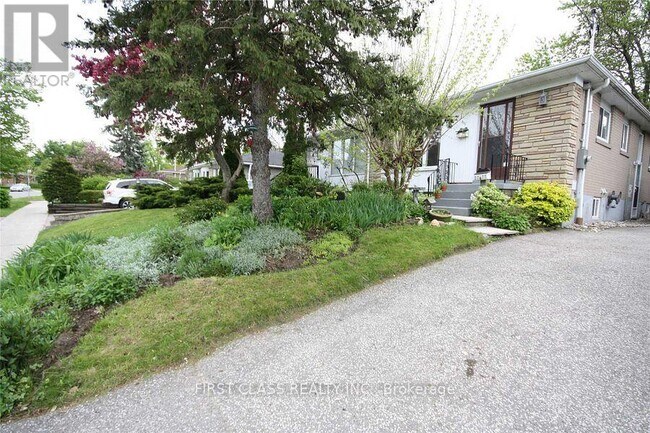 331 Woodsworth Rd in Toronto, ON - Building Photo - Building Photo
