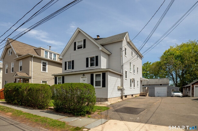 168 Greenwood St in New Britain, CT - Building Photo - Building Photo
