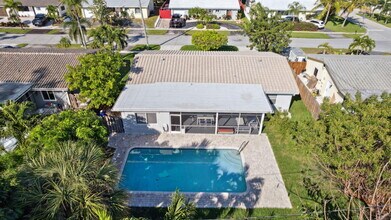 428 SE 2nd St in Deerfield Beach, FL - Building Photo - Building Photo