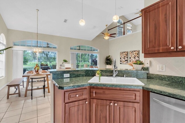 11418 Tee Time Cir in New Port Richey, FL - Building Photo - Building Photo