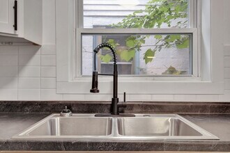 1225 Regent St in Lansing, MI - Building Photo - Building Photo