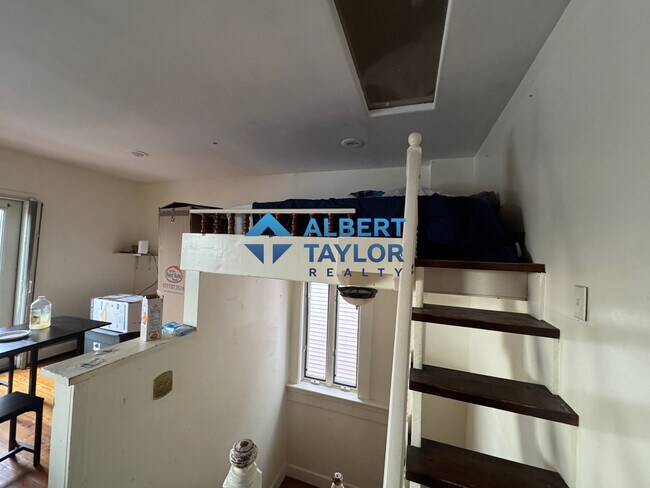 53 Lawn St, Unit 2