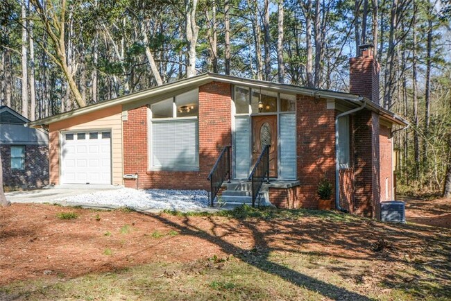 364 W Wieuca Rd NE in Atlanta, GA - Building Photo - Building Photo