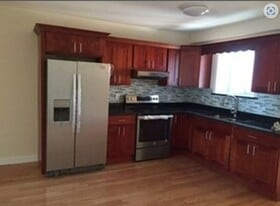 213 Harrison Ave, Unit 4 in Boston, MA - Building Photo