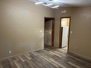 1652 Barney Bass Rd in Frostproof, FL - Foto de edificio - Building Photo