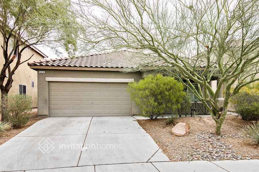 5836 Running Horse Dr in North Las Vegas, NV - Building Photo