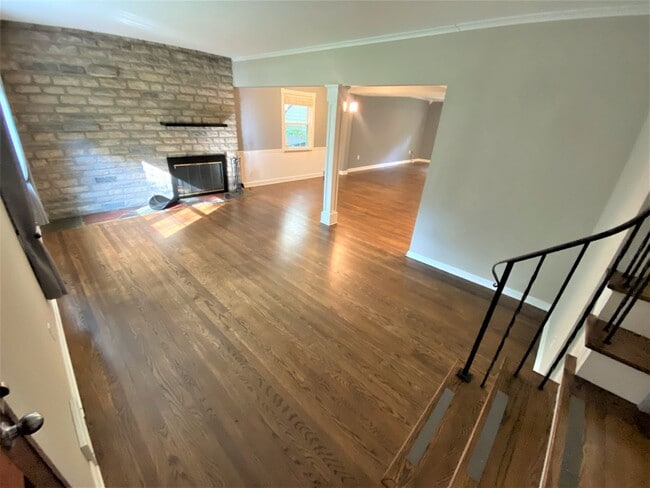 2020 Edgemont Rd in Upper Arlington, OH - Building Photo - Building Photo