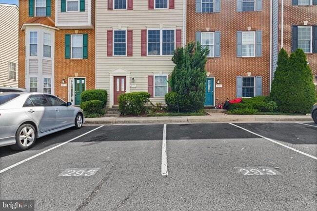 293 Kirby St in Manassas Park, VA - Building Photo - Building Photo