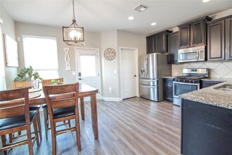5954 Heron Dr in Buda, TX - Building Photo - Building Photo