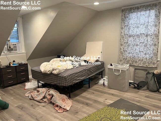 73 Thorndike St, Unit 2 in Cambridge, MA - Building Photo - Building Photo