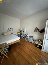 587 Beacon St, Unit 4 in Boston, MA - Building Photo - Building Photo