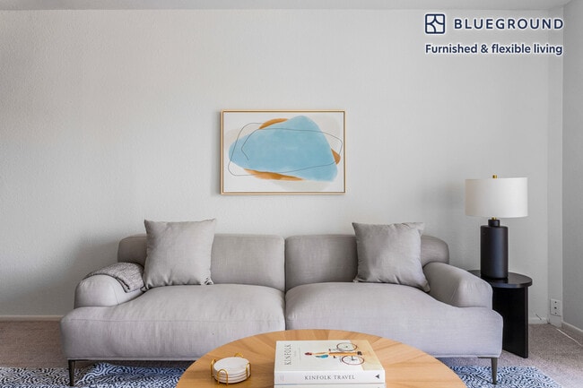 3654 Barham Blvd in Los Angeles, CA - Building Photo - Building Photo