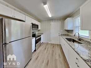 2634 Skyland Dr in Gastonia, NC - Foto de edificio - Building Photo