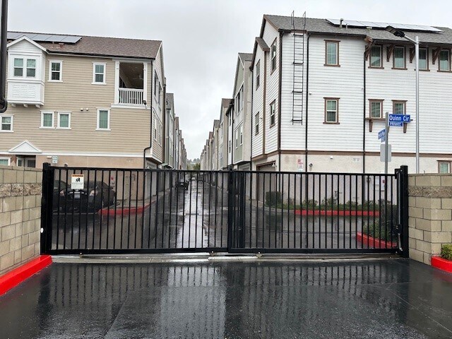 8315 N Peyton Way in Los Angeles, CA - Building Photo - Building Photo