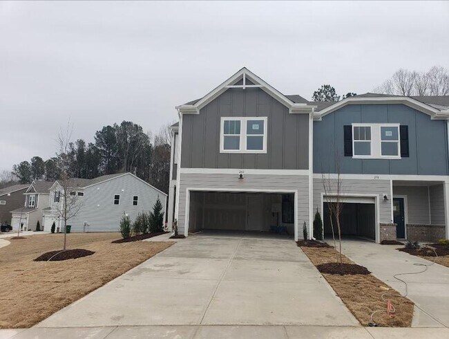 280 Brook Farm Ln in Fuquay Varina, NC - Building Photo - Building Photo