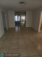 244 NW 12th Ct in Dania Beach, FL - Building Photo - Building Photo
