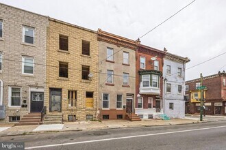 1427 Tasker St in Philadelphia, PA - Building Photo - Building Photo