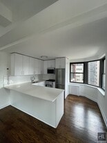 EAST 57 STREET in New York, NY - Building Photo