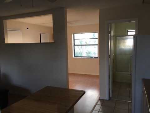 1021 SE Monterey Rd in Stuart, FL - Building Photo