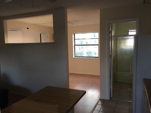 1021 SE Monterey Rd, Unit A15 in Stuart, FL - Foto de edificio - Building Photo