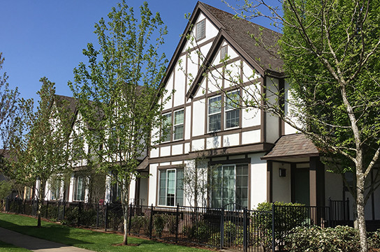 Z_Renaissance Court in Wilsonville, OR - Foto de edificio