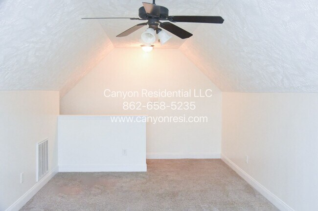 658 Copper Creek Dr in Raeford, NC - Building Photo - Building Photo