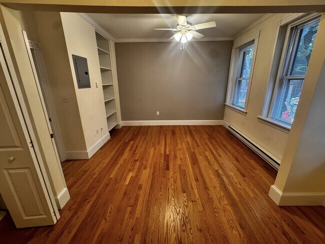 29 Revere St, Unit 1 in Boston, MA - Building Photo - Building Photo