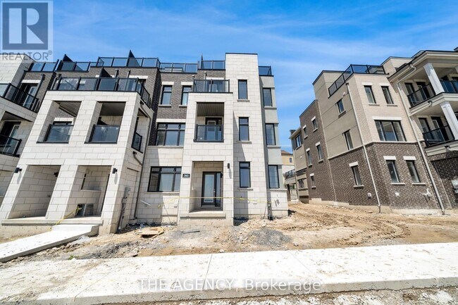 563 Port Darlington Rd in Bowmanville, ON - Building Photo - Building Photo