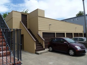 The Donbar Apartments in Redwood City, CA - Building Photo - Building Photo