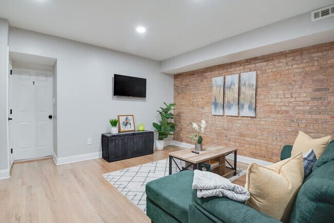 property at 1255 Raum St NE