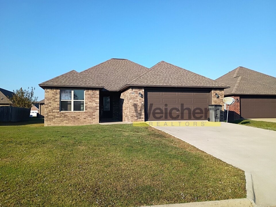 905 Lexi Ln in Paragould, AR - Building Photo