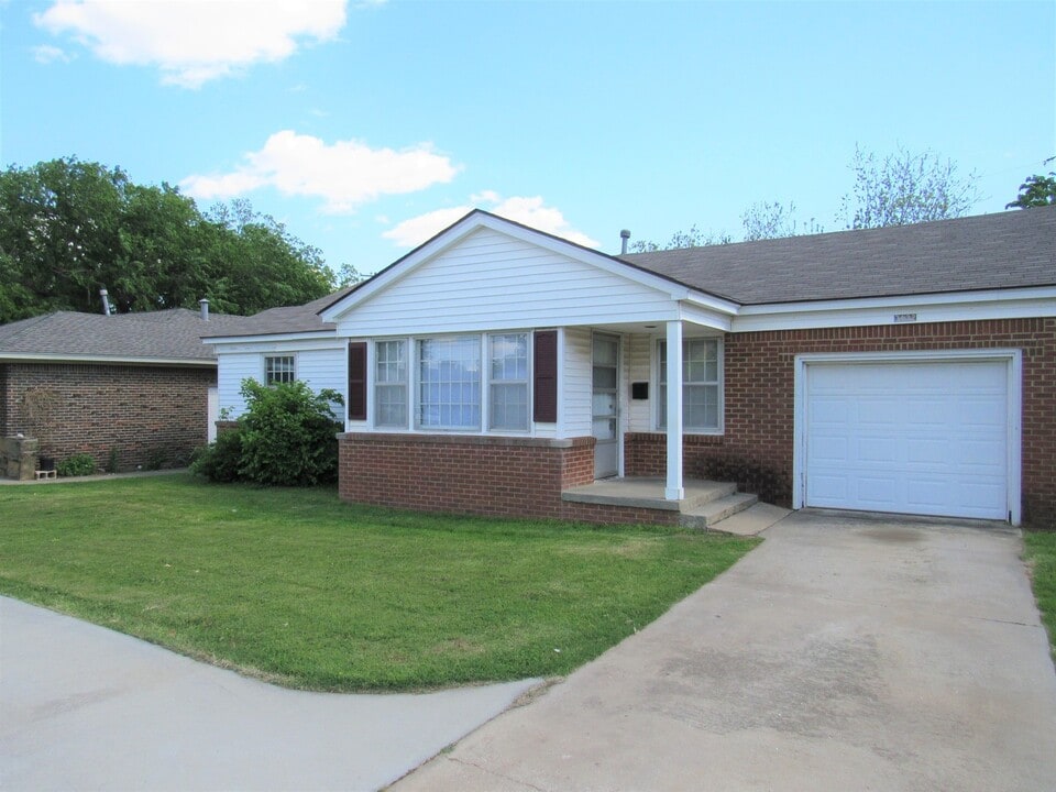 3132 NW 50th St in Oklahoma City, OK - Building Photo