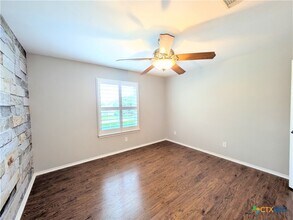1623 Sunnycrest Cir in New Braunfels, TX - Building Photo - Building Photo