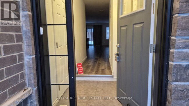 21 Woodedge Cir in Kitchener, ON - Building Photo - Building Photo