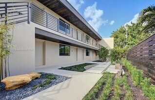 1273 NE 38th St in Oakland Park, FL - Building Photo