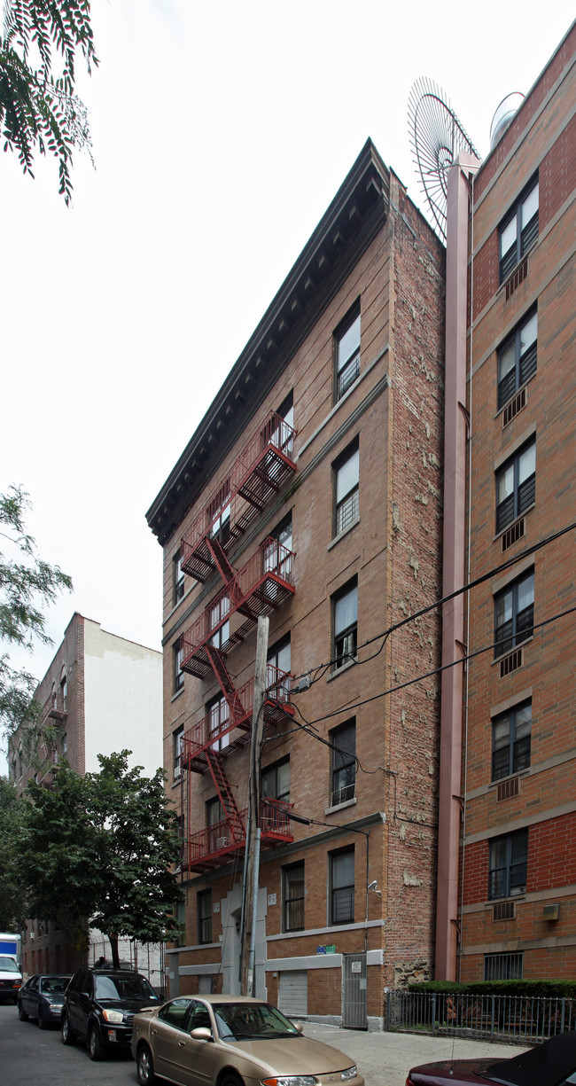 2114 Daly Ave in Bronx, NY - Building Photo - Building Photo