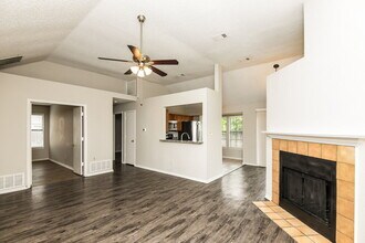 4702 Waxwing Dr in Arlington, TX - Building Photo - Building Photo
