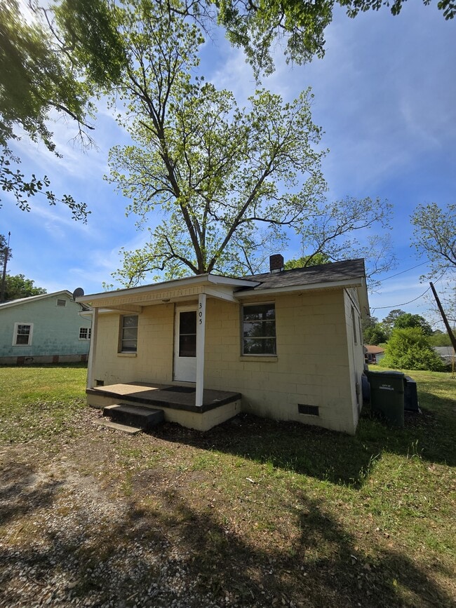 property at 305 Blyth Rd