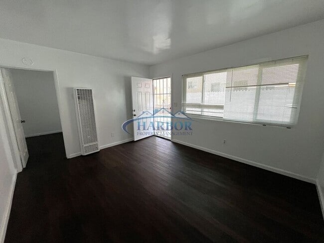 5981 Lime Ave in Long Beach, CA - Building Photo - Building Photo