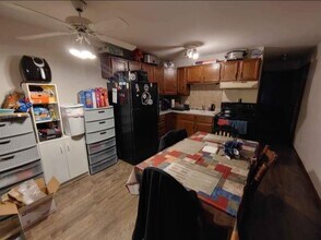 2137 S Taylor Dr, Unit 101 in Sheboygan, WI - Foto de edificio - Building Photo