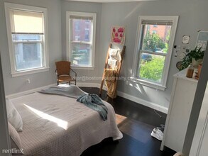 45 St Paul St in Brookline, MA - Building Photo - Building Photo