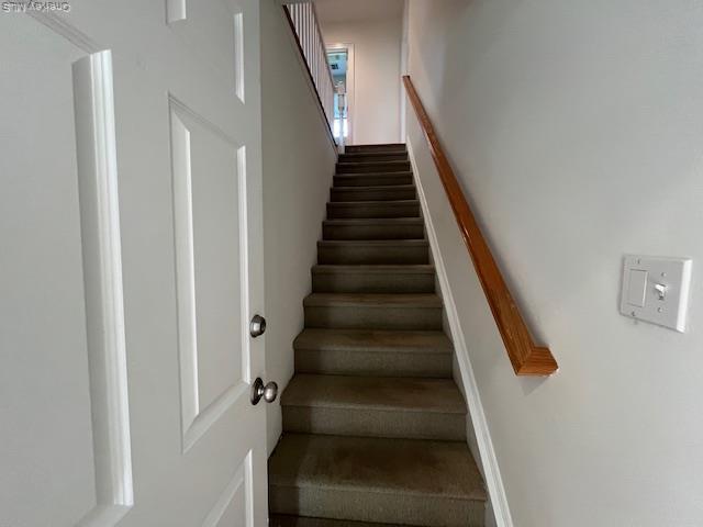 8 Dunes Ln in Port Washington, NY - Foto de edificio - Building Photo