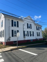 17 Alden Ave in Enfield, CT - Building Photo